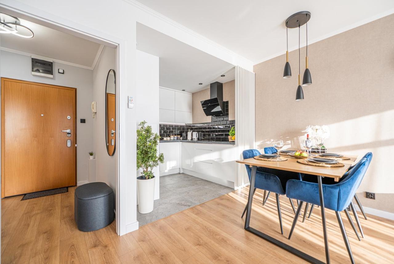 Apartment 24H With Free Garage And Ac Jagielly 5 Wrocław Exteriör bild